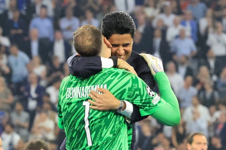 开云-曼城接触多纳鲁马团队商讨潜在转会 埃德森去留将成关键因素