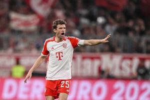 记者：拜仁正在积极运作穆勒加盟洛杉矶FC，并协助制定转会方案