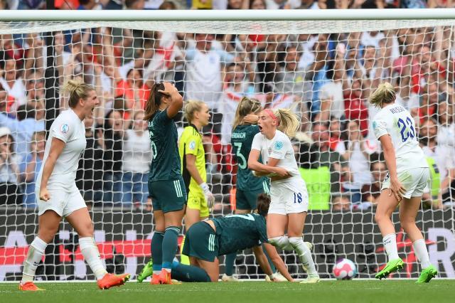 开云官网-加时赛制胜 两名超级替补导演女足欧洲杯“回家”！